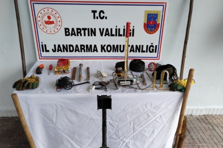 Bartın’da hazine ararken, jandarma buldular