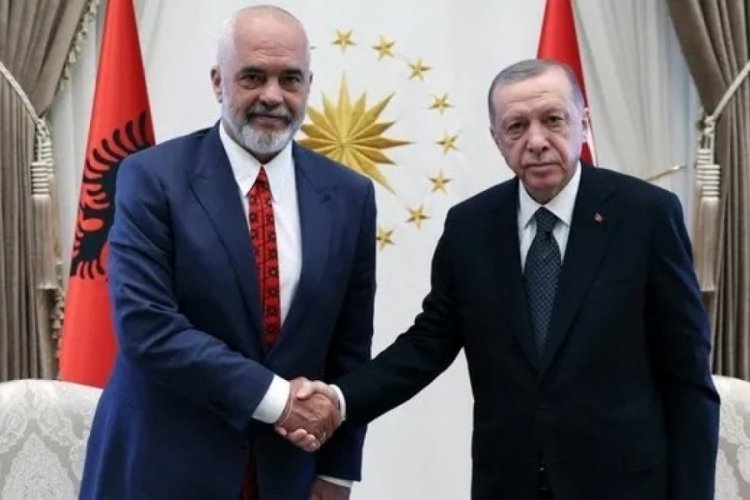 Arnavutluk Başbakanı Edi Rama Türkiye’ye geliyor