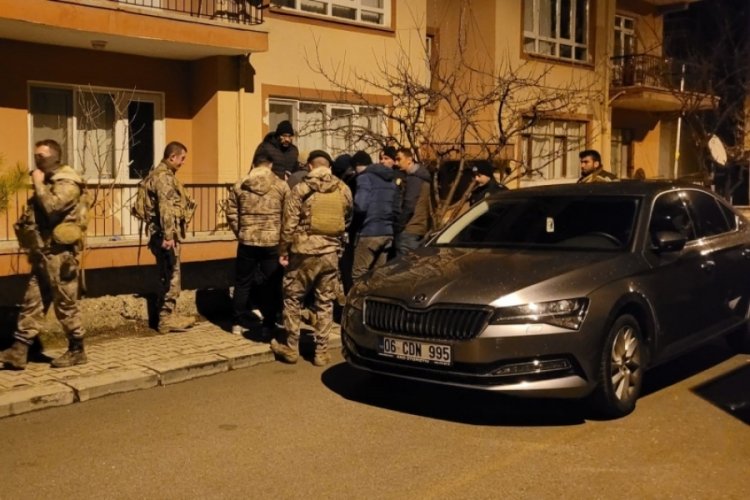 Ankara’da babasının silahla rehin aldığı 7 yaşındaki çocuk 12 saat sonunda kurtarıldı