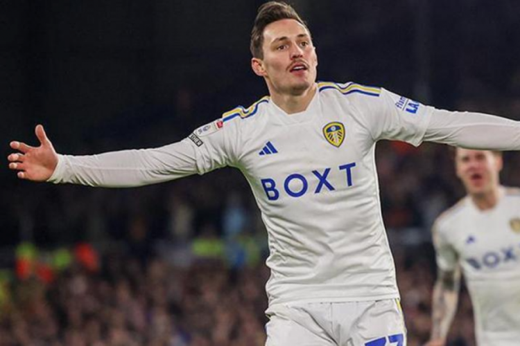 Leeds United, Leicester City'i 3 golle geçti