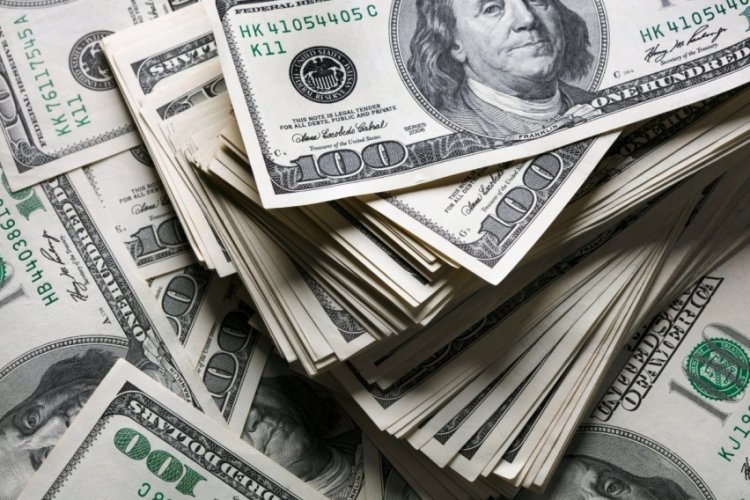 Dolar yeni haftaya rekorla başladı