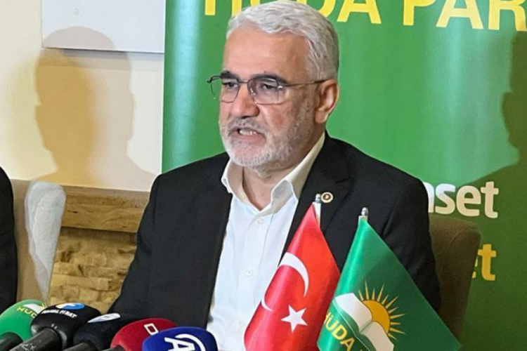 Zekeriya Yapıcıoğlu: Biz bir seçime giriyoruz savaşa değil