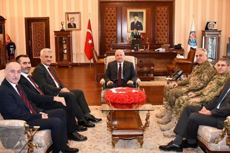 Bakan Güler Kırıkkale'de temaslarda bulundu