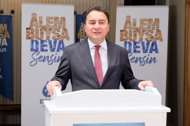Ali Babacan, oyunu kullandı