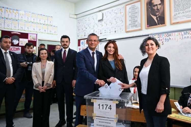 CHP Genel Başkanı Özgür Özel'in sandığından CHP'nin adayı çıktı