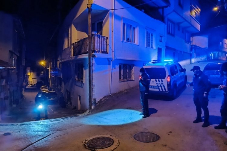 Bursa’da sokakta yürürken silahlı saldırıya uğradı!