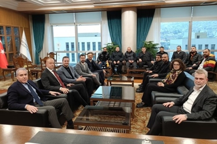 Galatasaraylı yöneticiler deprem bölgesini ziyaret etti