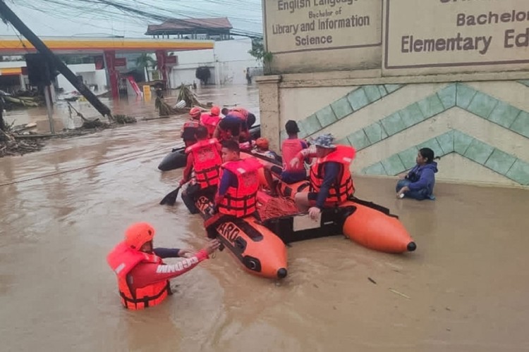 Filipinler’de Penha tropikal fırtınası: Çok sayıda kişi hayatını kaybetti