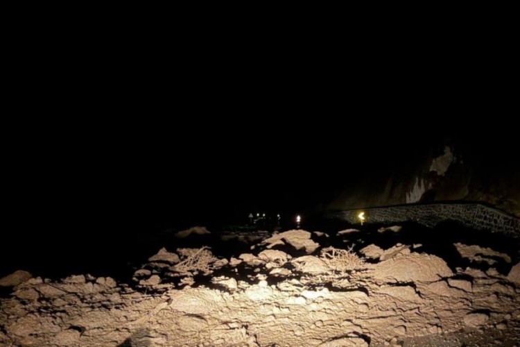 Bolu-Seben kara yolu heyelan nedeniyle kapandı