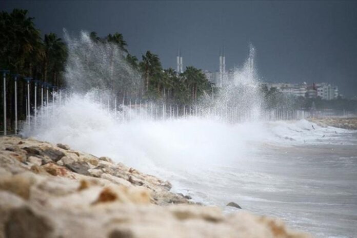 Meteorolojiden fırtına ve kuvvetli yağış uyarısı